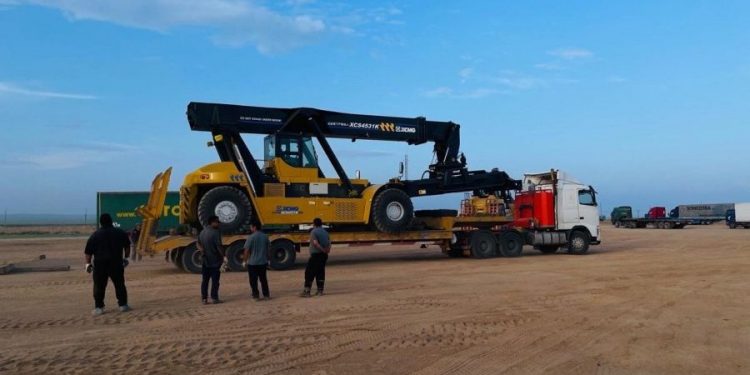 Хилийн боомтууд дахь чингэлэг тээврийн терминалыг ирэх сард ашиглалтад оруулна