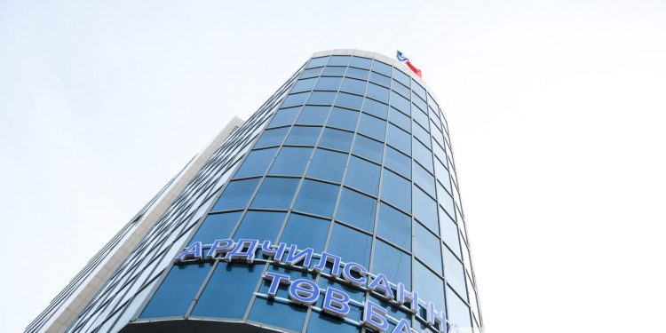 Гурван намаас ирүүлсэн хүсэлтийг Дээд шүүх татгалзаж шийдвэрлэв