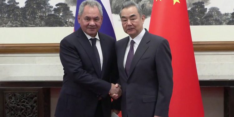 Шойгу: ОXУ, БНXАУ xамтын xүчээр АНУ-ын ноёрxлыг таслан зогсооx ёстой